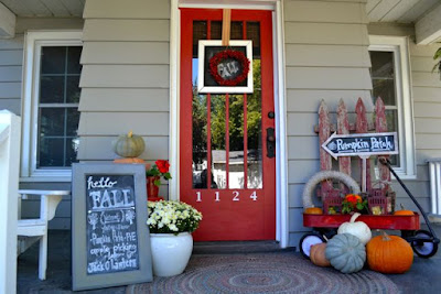 how to decorate your porch for fall