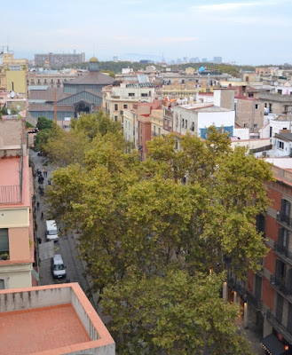 Vista del Passeig del Born y del antiguo Mercat del Born