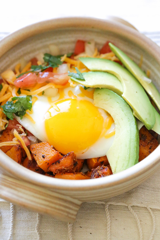 Breakfast Burrito Bowl with Spiced Butternut Squash – a healthy Mexican-inspired breakfast bowl!