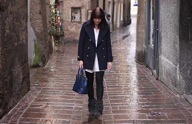 outfit-trend-fashionblogger-blauer-mantel-beiges-kleid-mango-cardigan-primark-strick-boots-isabelmarant-pourhm-tasche-ebay-superflybags