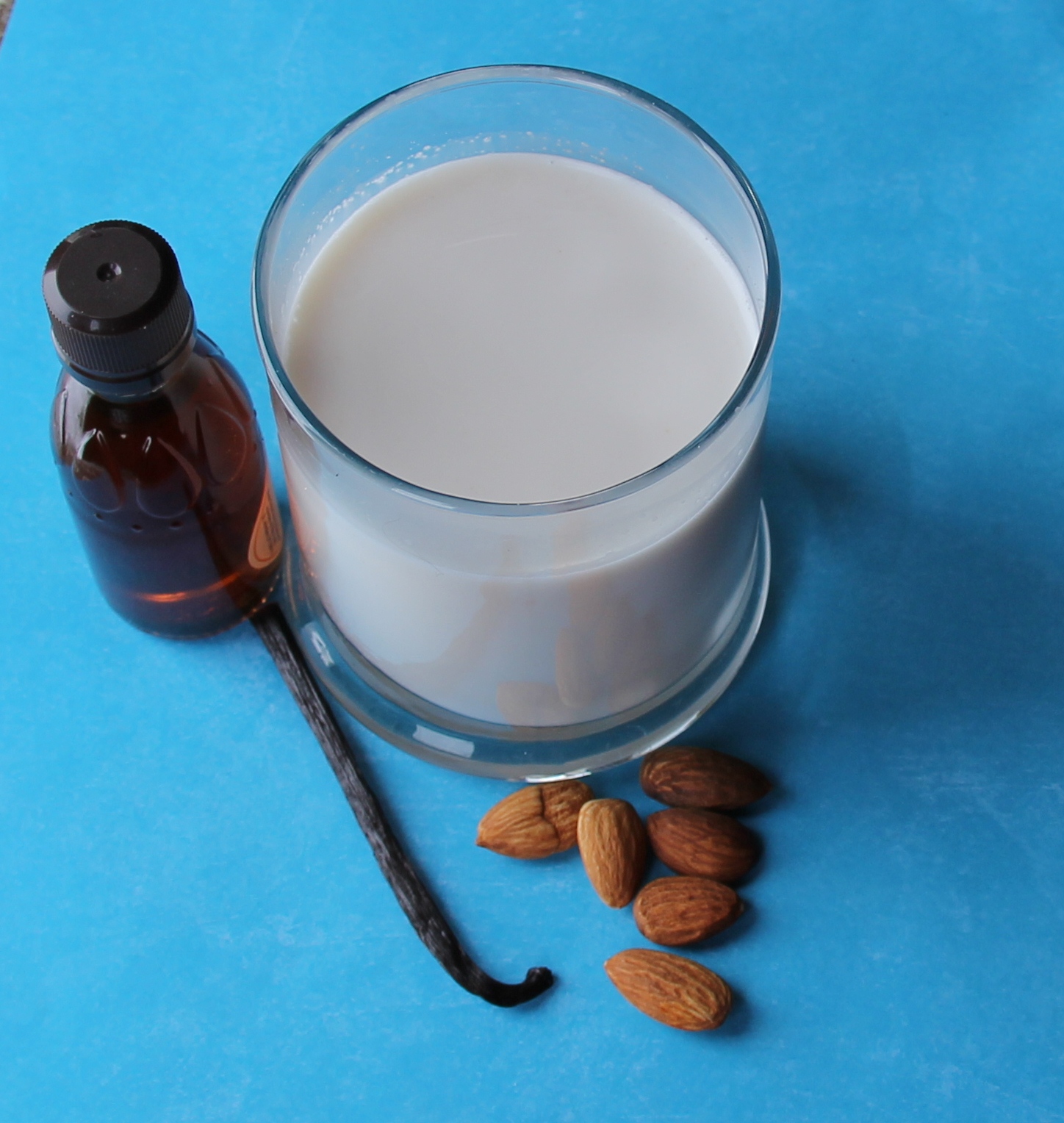 Olive Oil Chic Fresh Almond Milk with Vanilla Bean and Maple