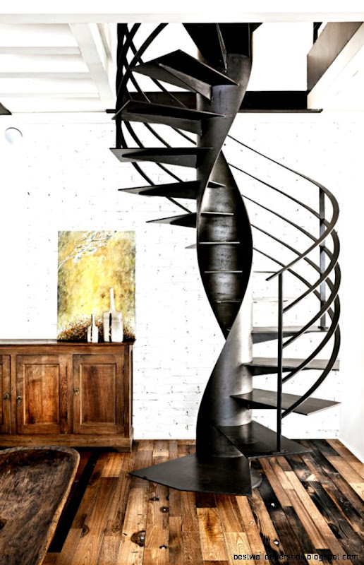 Helical burnished iron Spiral staircase ETIKA by SANDRINI SCALE Helical burnished iron Spiral staircase ETIKA by SANDRINI SCALE
