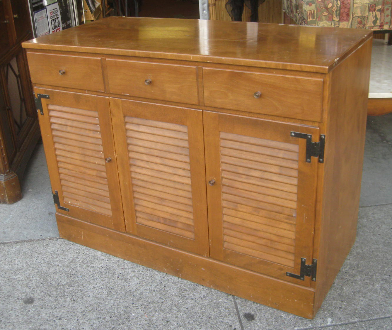 UHURU FURNITURE & COLLECTIBLES SOLD Ethan Allen Maple Sideboard 60