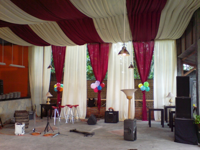 Alamanda Puspita: Dekorasi Event (Gathering, Launching Produk, Reuni