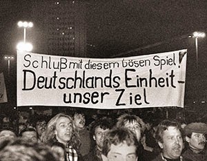 Carola Bartz August Break 13 The Berlin Wall