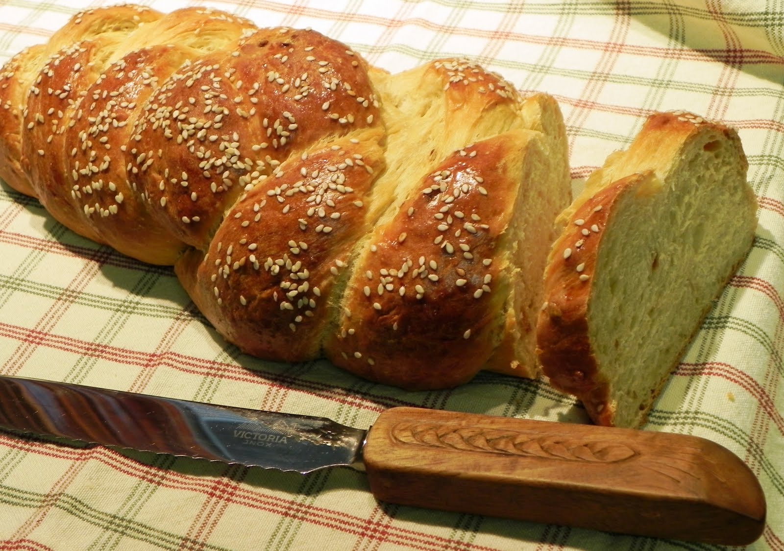 The Iowa Housewife Braided Onion Bread