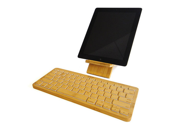Teclado bluetooth feito de 92% de bamboo