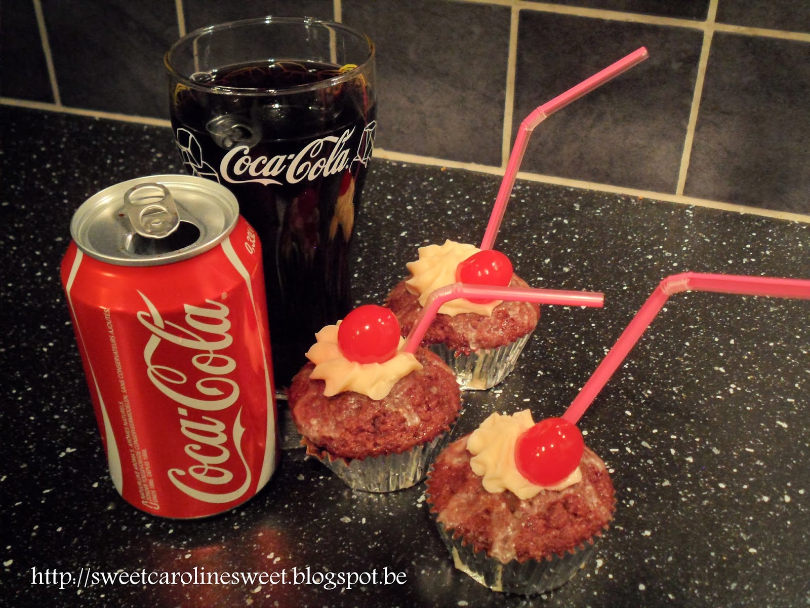 coca+cola+cupcakes+(3).JPG