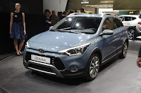 2015-HyundaiI20Active-02.JPG
