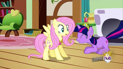 Twilight and Fluttershy in 'Shy's cottage