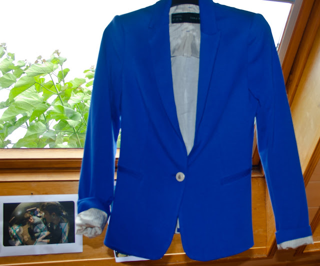 ON HIGH HEELS YOU'RE CLOSER TO THE SKY New items from Paris and