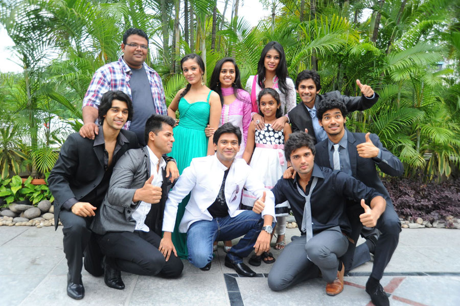 Life Is Beautiful Movie Leading Cast Photo Shoot