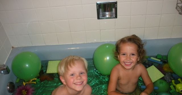 The Handley Home: Play Baths...or how to kill an hour (instead of your