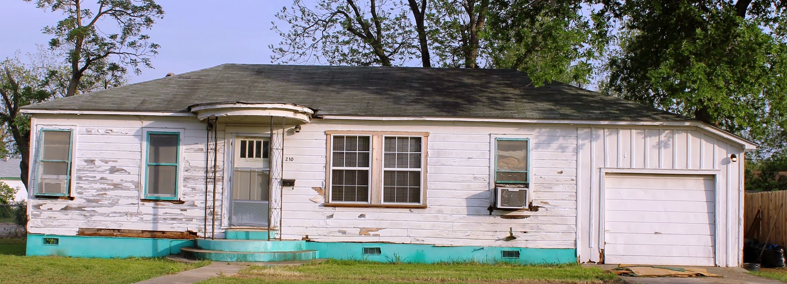 la maison LaFortune Dark and Dirty....House, that is...