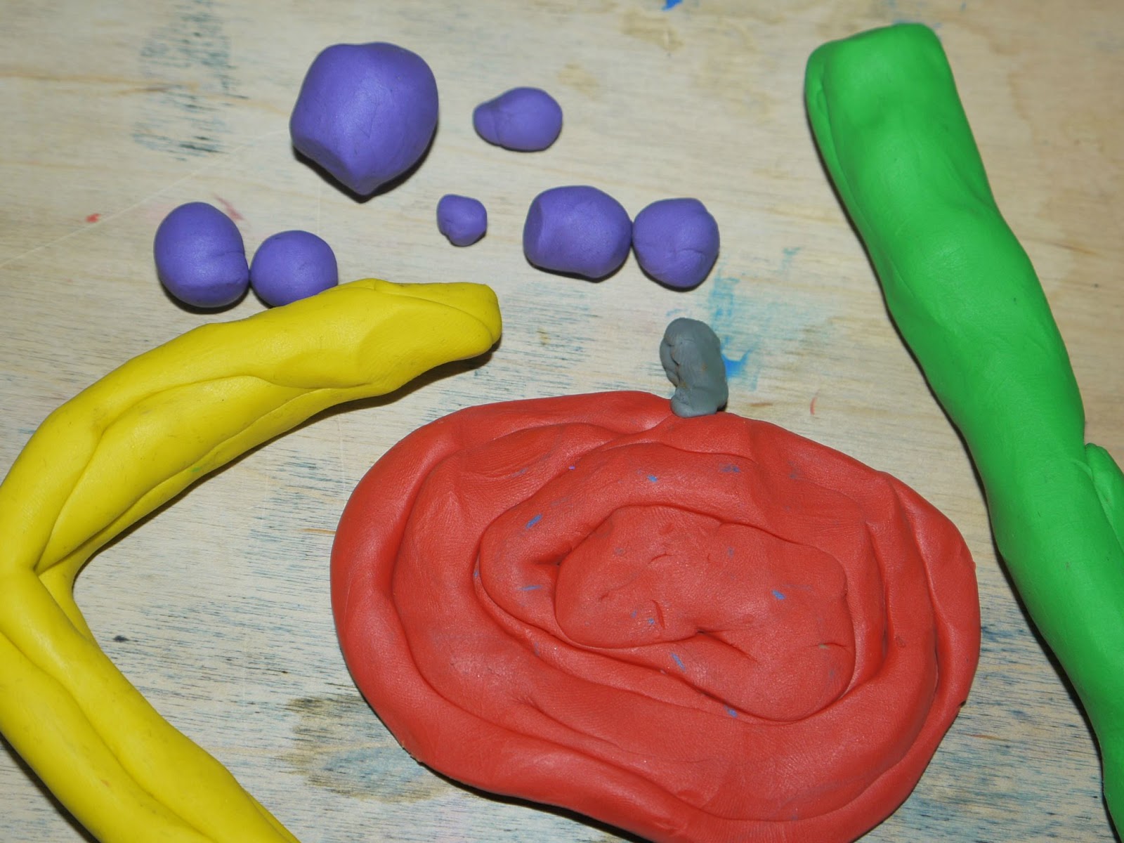 Inside the Wendy House Playing with new Plasticine Softeez 