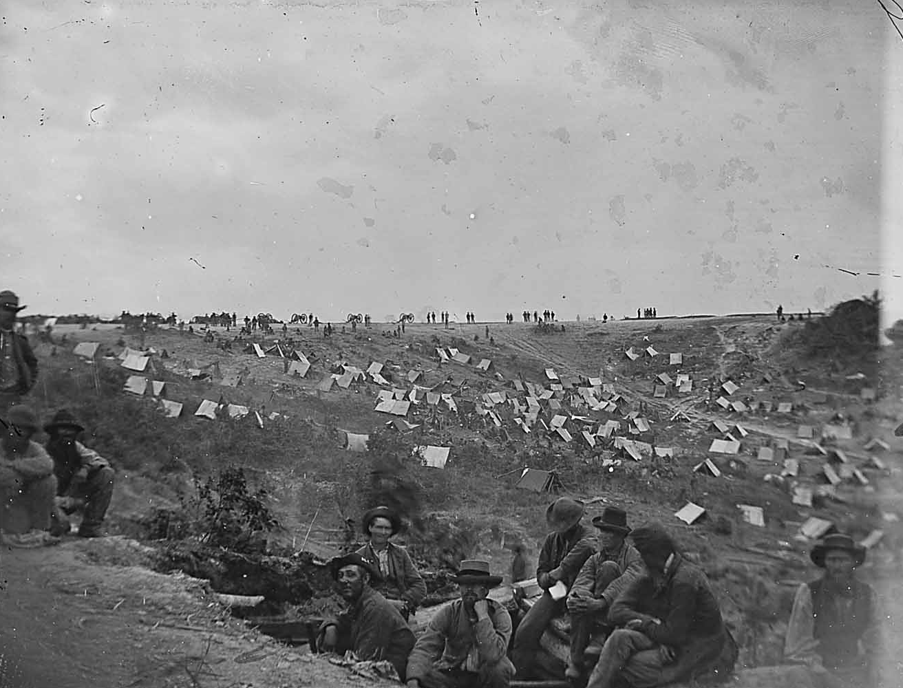 Animated timelapse stereoscopic photographs of Confederate POWs at a