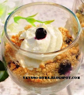 Творожный десерт с печеньем