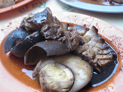 Loo's Hainanese Curry Rice, eggs pork belly