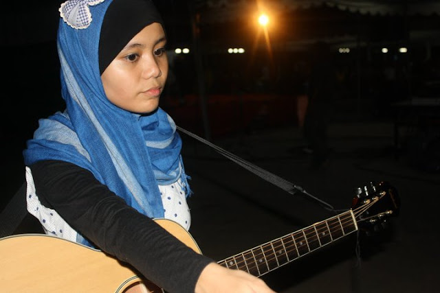 Tanya Ustaz Azhar Idrus – Hukum Berkaraoke ~ LM Merah