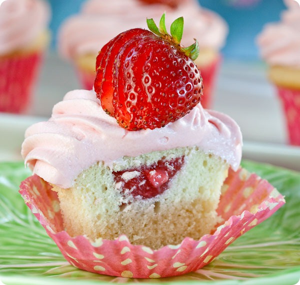Clyde's Cupcake Magic: Strawberry Shortcake Birthday Party