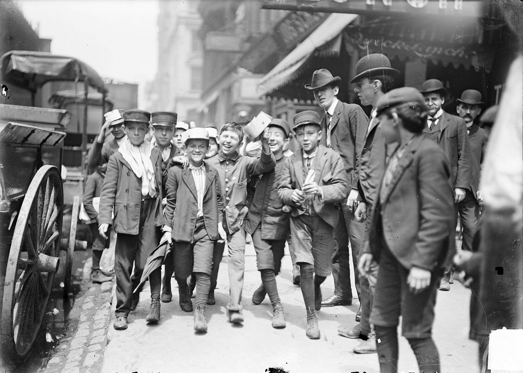 40 Amazing Historical Pictures - 1902 Illinois. Chicago. Messenger Boys Strike 40 Amazing Historical Pictures - 1902 Illinois. Chicago. Messenger Boys Strike