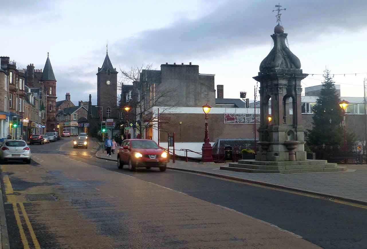 Alex and Bob`s Blue Sky Scotland Knock Of Crieff. Milquhanzie Hill