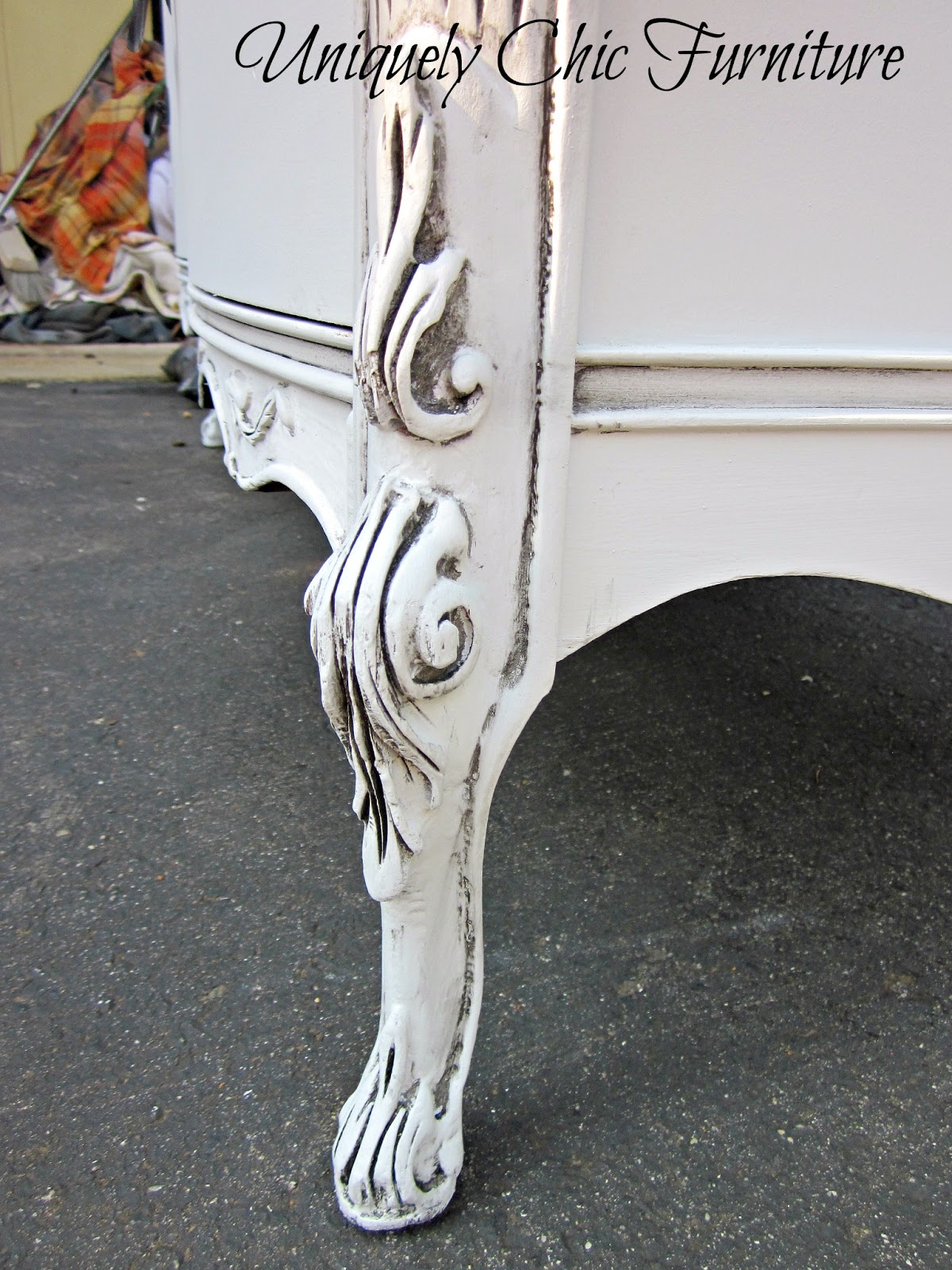 Uniquely Chic Furniture Glazing VS Dark Waxing