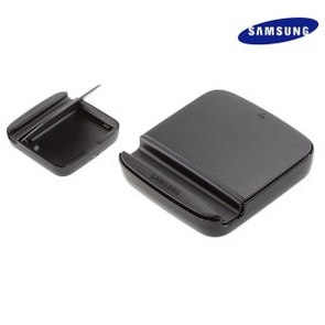 Galaxy S III Holder and Battery Charger photo