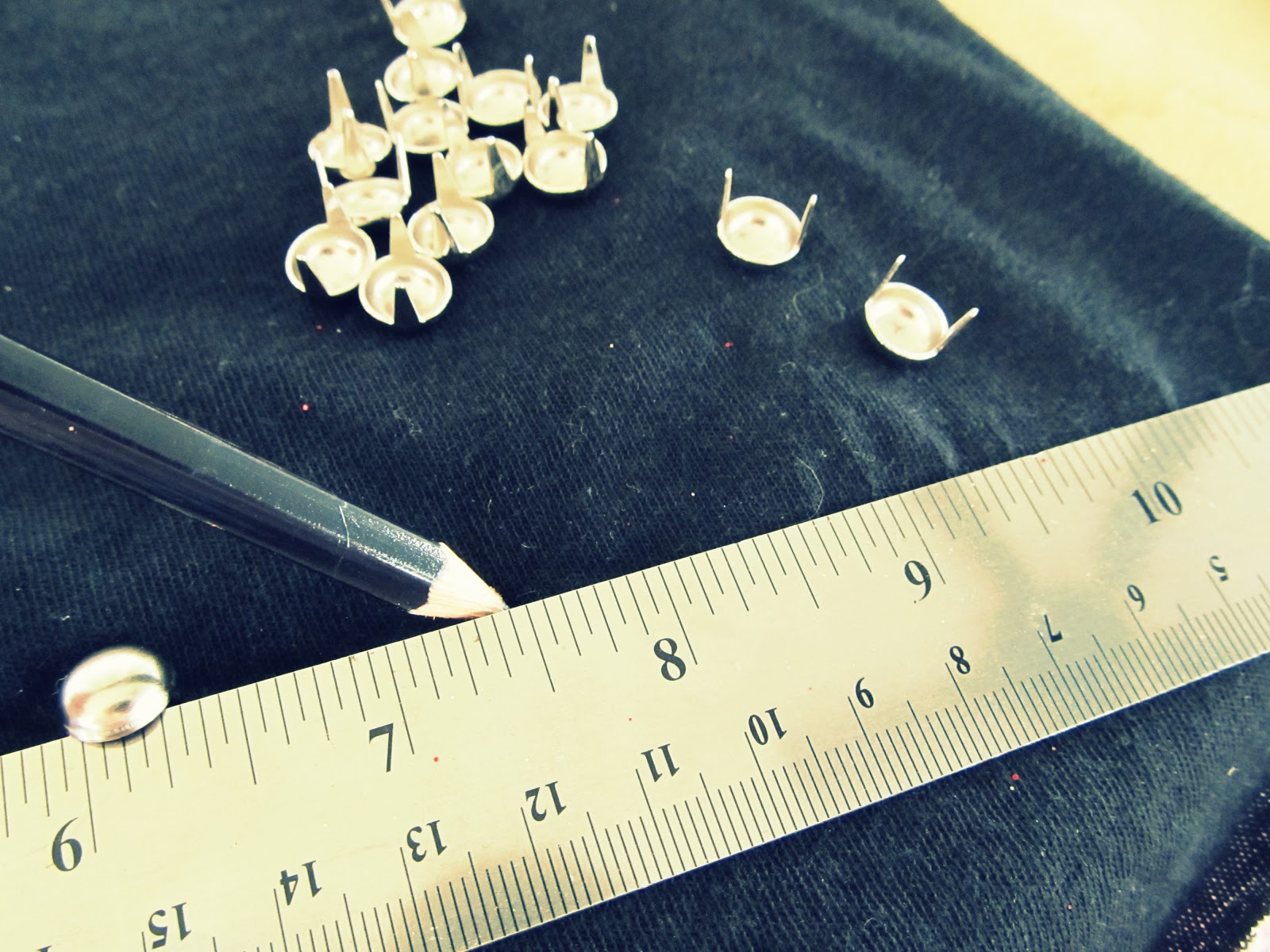 WobiSobi Off the Shoulder, Triangle Stud Tee Shirt, DIY