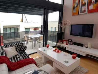 Minimalist Living Room Design with Plasma TV