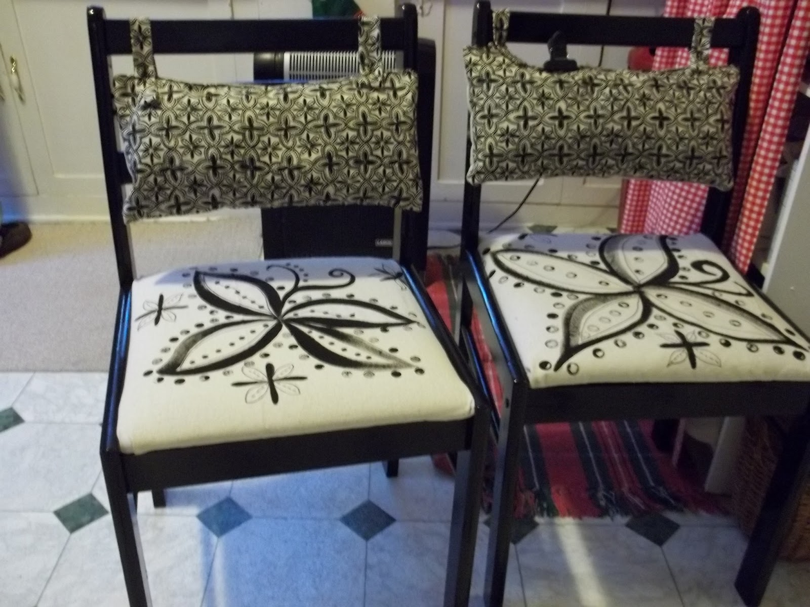 . Reclaimed Chair Art!