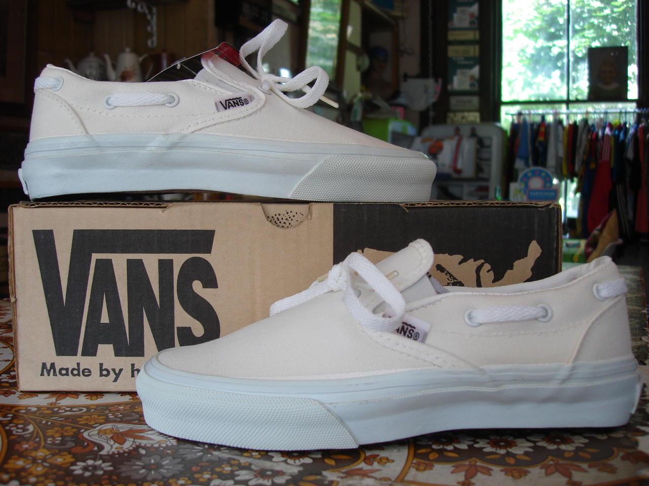 theothersideofthepillow vintage VANS white white style 72 LACEY slip