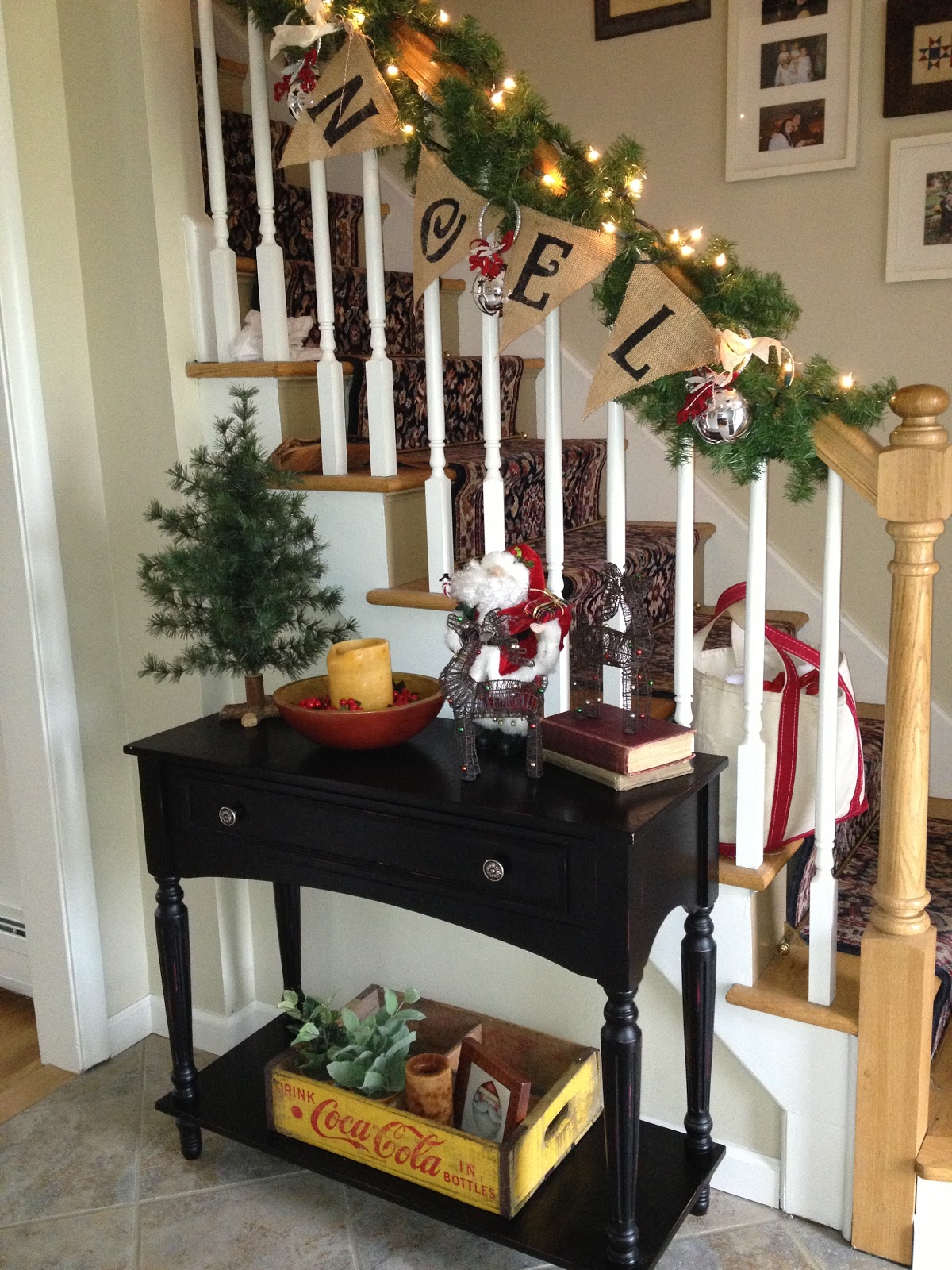 Entryways Decorated For Christmas Home Decoration Club