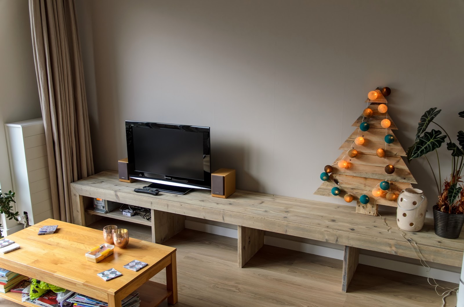 bank als tv meubel creatieve tijd tv meubel van steigerhout bank als tv meubel creatieve tijd tv meubel van steigerhout