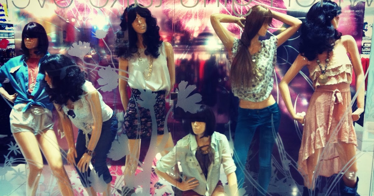 LOVE LIVE STYLE "LifeStyle Spotlite"Visual Display at New Store Under