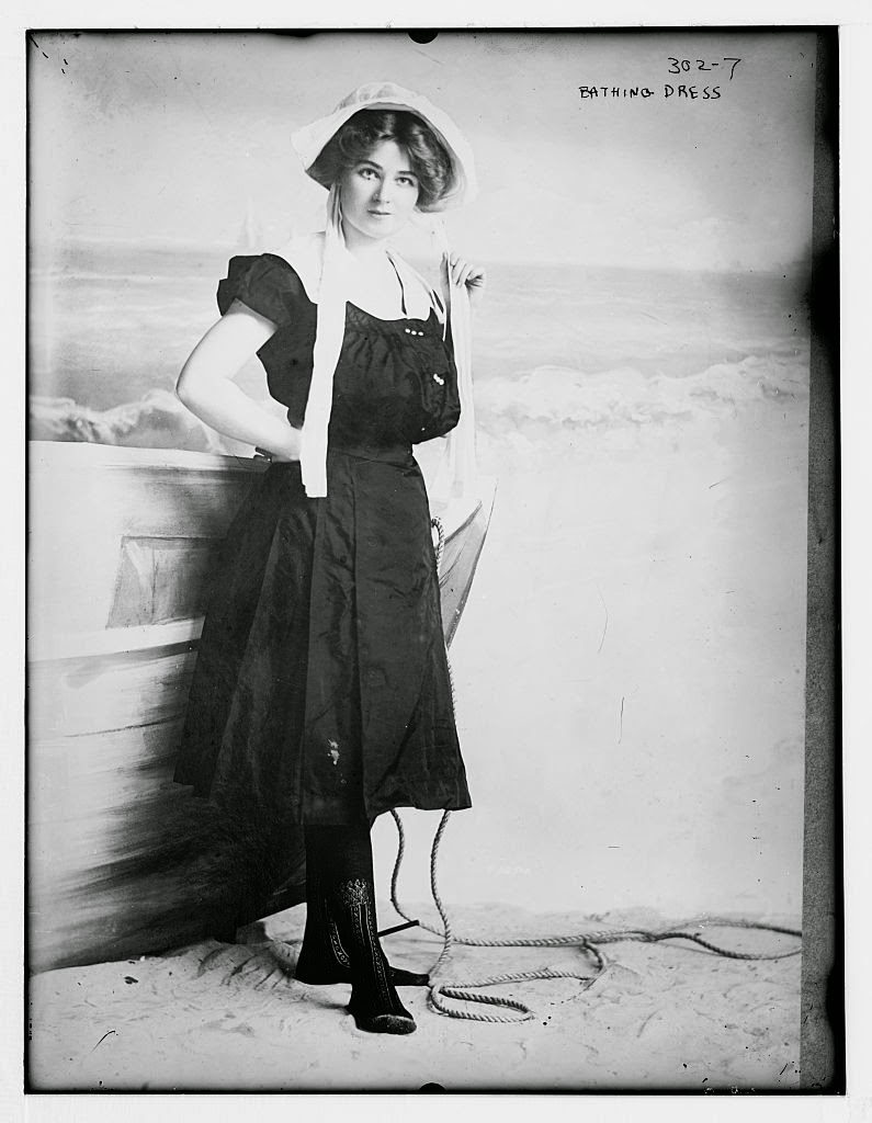 30 Interesting Photos of Swimwear Styles in the Victorian Era vintage everyday