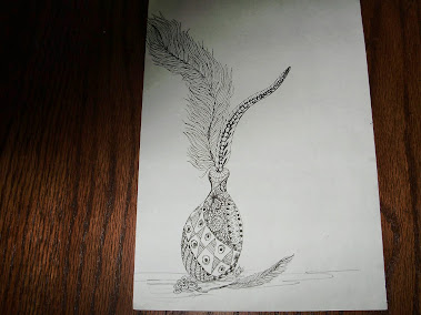 vase with feathers