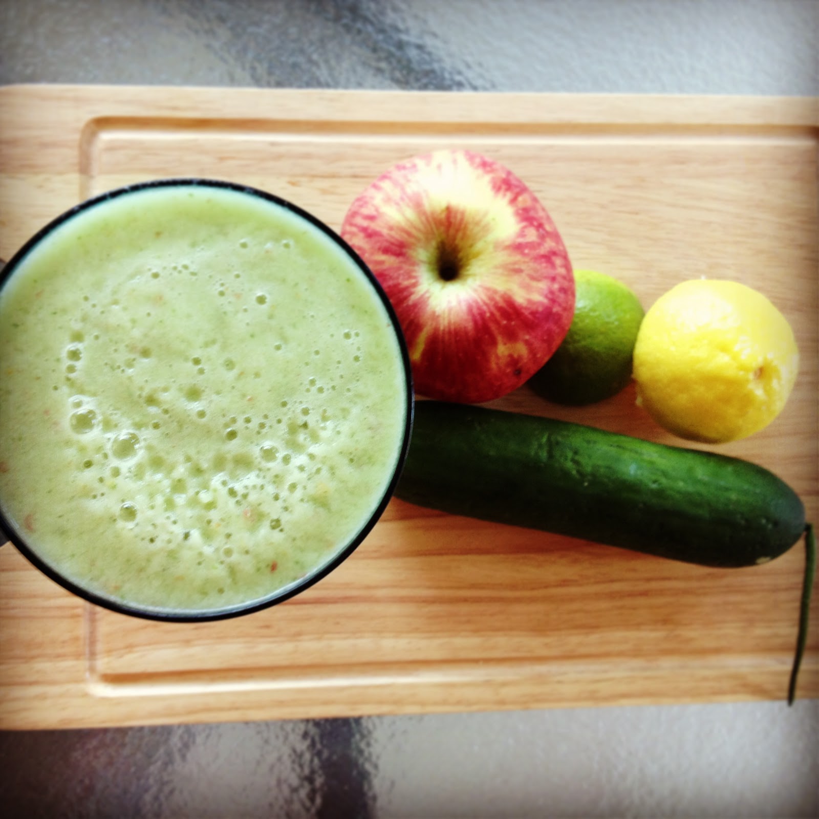 SOULFUL HEALTHY LIVING: GREEN LEMON-LIME SMOOTHIE