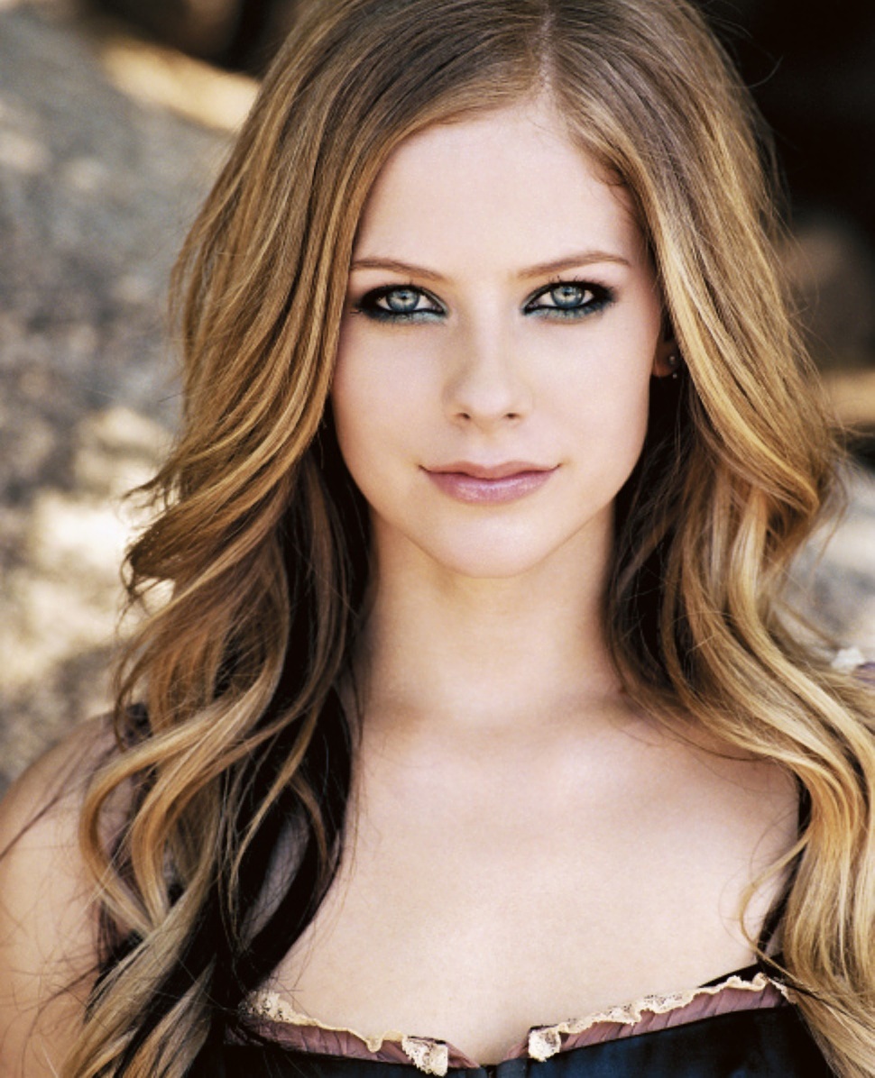 Ｓａｖｉｎｇ Ｈｏｐｅ 1ｘ1 ｗｉｔｈ Ｎｉａｈｅａｒｔｓ Avril+Lavigne+3