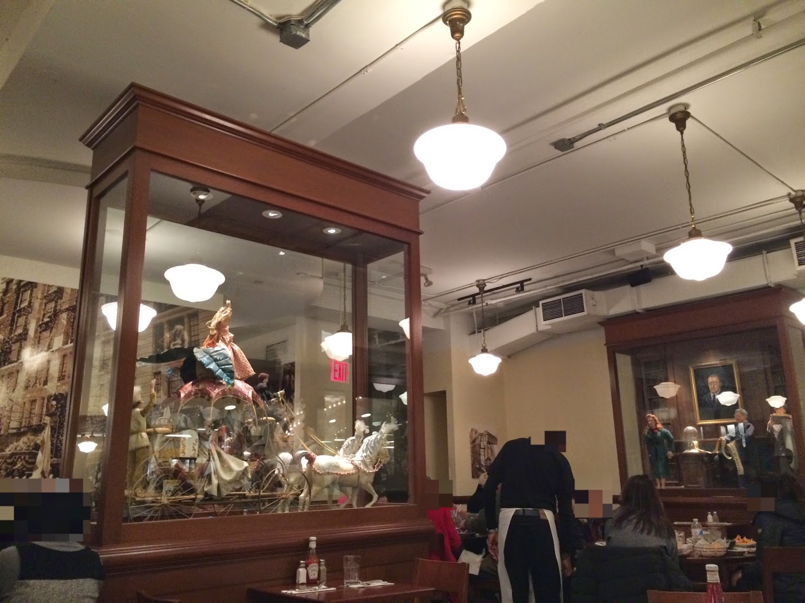 Macy's Cellar Bar & Grill / メイシーズ セラー バー&グリル I'm Made of Sugar