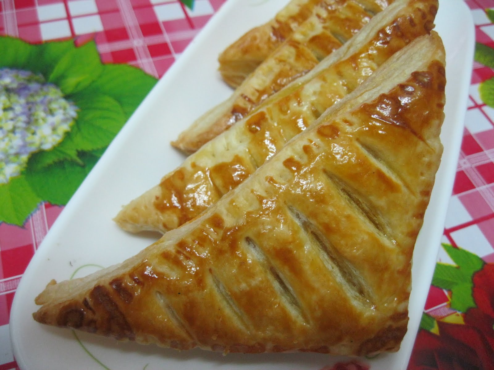 Dari Dapur Maklong Puff Sardin