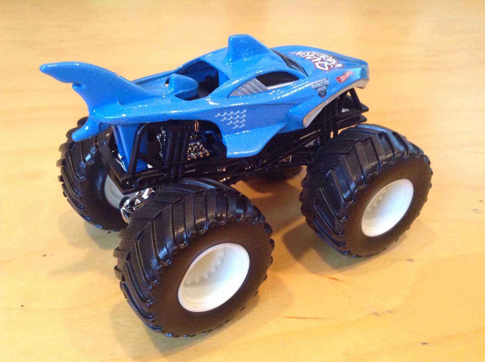 Julian's Hot Wheels Blog: Shark Wreak Monster Jam Truck