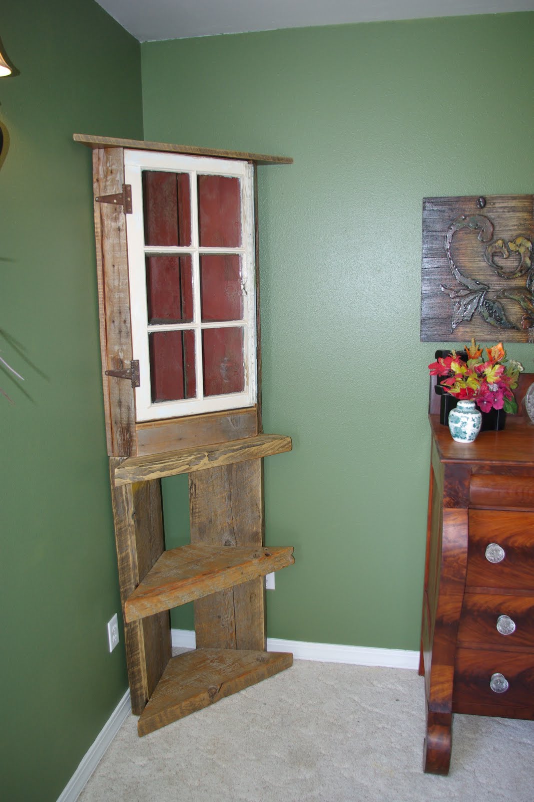 Reclaimed Rustics Barn Wood Corner Shelf/Hutch
