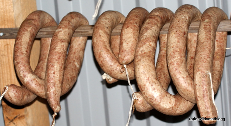 svinemør pølse oppskrift