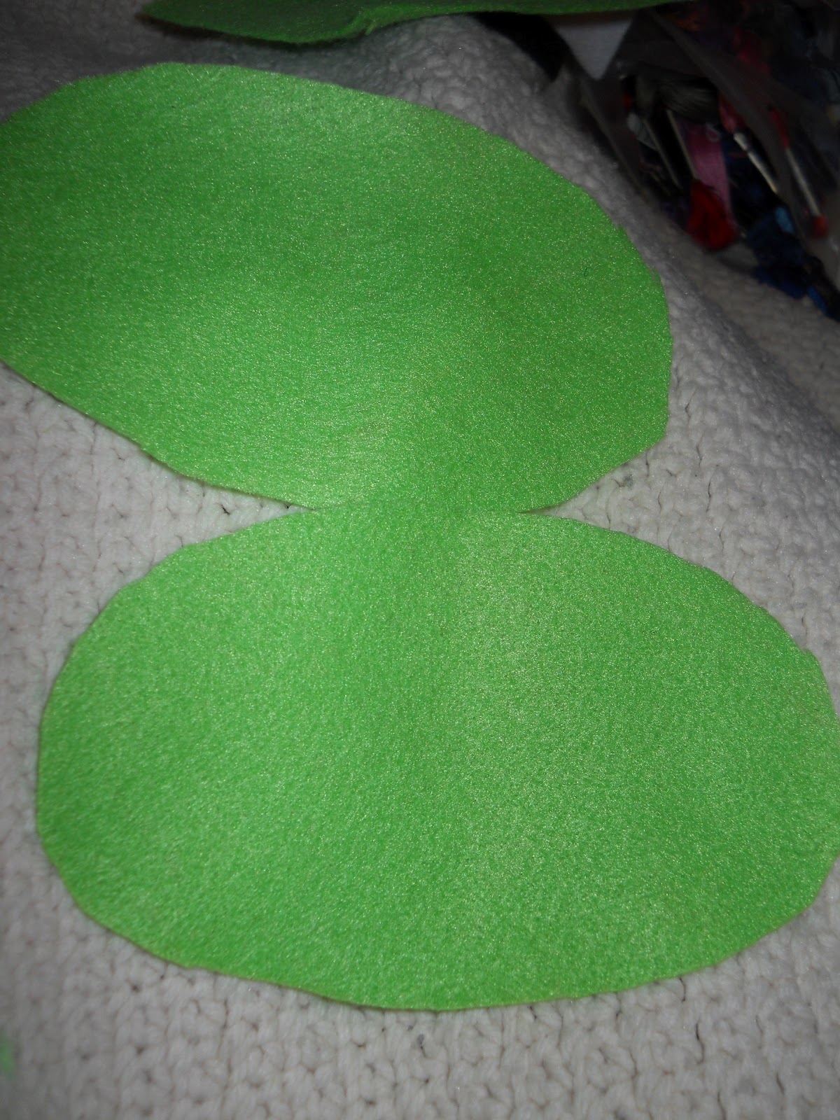 N00b Mommy DIY Yoda Rattle