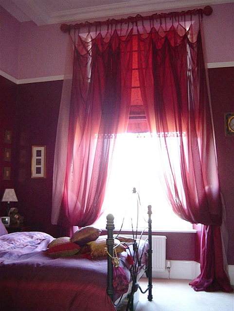Dormitorios en Rojo y Negro | Decoración Retro
