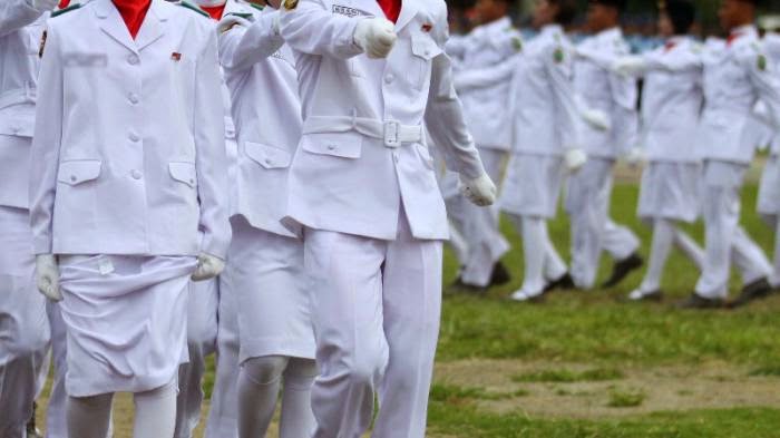 Waduh, Rok Paskibra Melorot! - CB Magazine