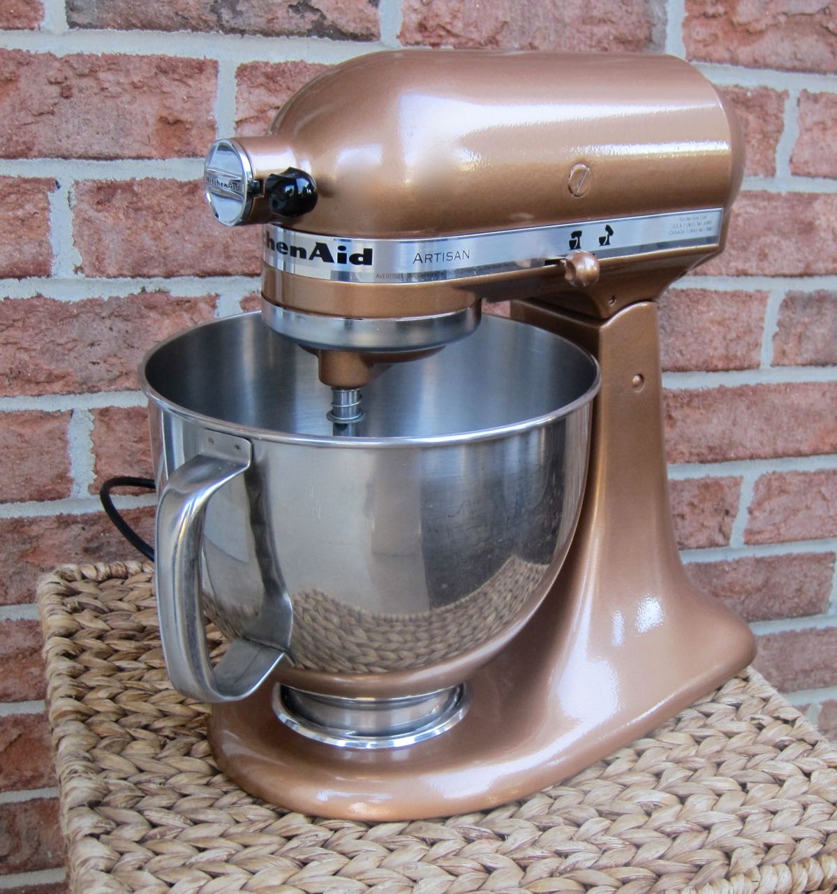 How To Paint a KitchenAid Mixer a New Color