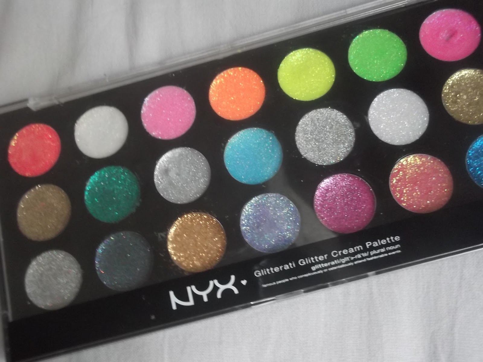Just a Dream Review NYX Glitterati Glitter Cream Palette.