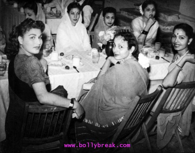 nargis,nimmi,nirupa roy,shobhana samarth, begum para - Bollywood Vintage Actress Pics